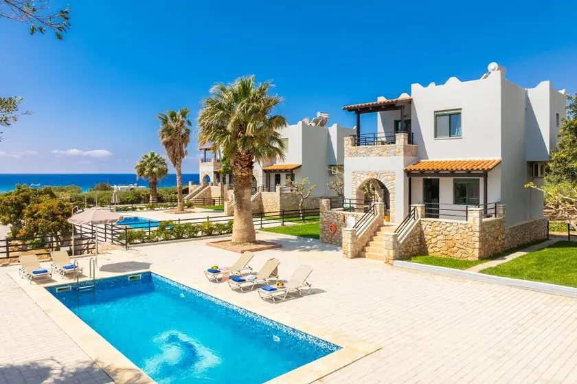 Spiros Beach Villa - Image 1