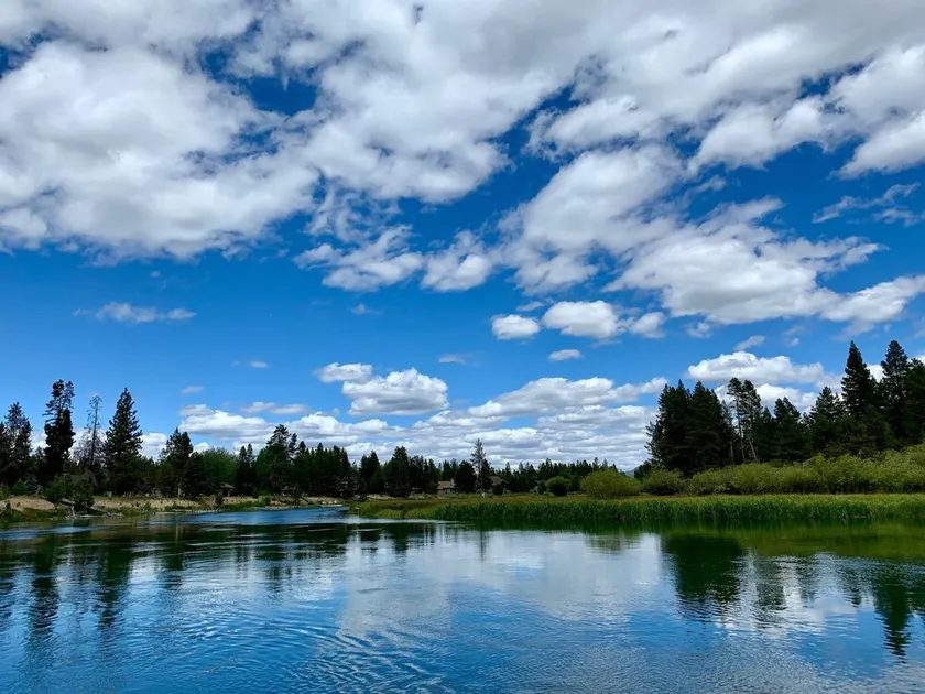 RiverBend House - near Sunriver & Mt Bachelor, community dock & pool, pool table - Image 1