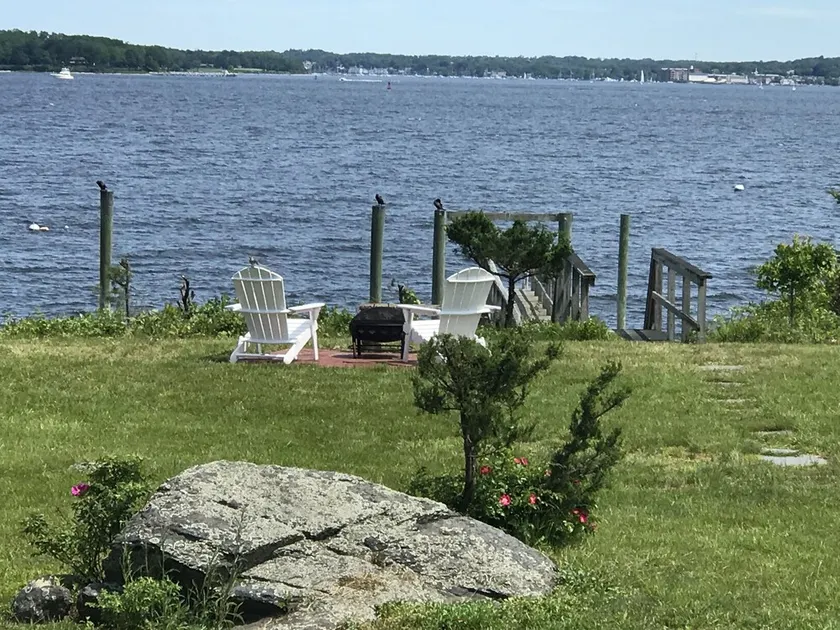 Classic waterfront cottage on Prudence Island, private beach, dock & mooring - Image 1