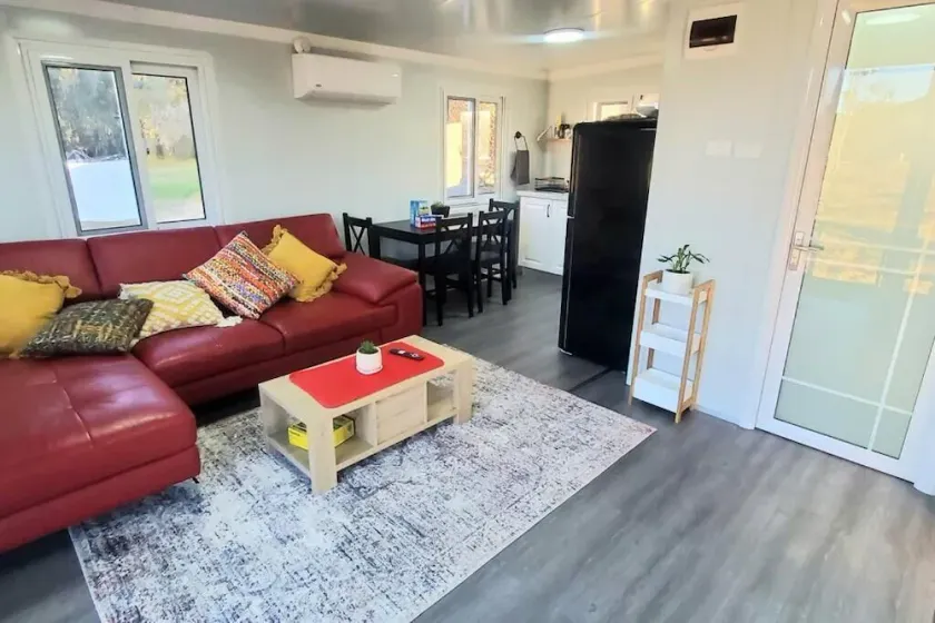 Honey Wines Aust. Tiny House - Image 1
