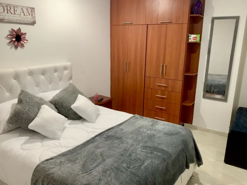 Hermoso apartamento con parqueadero y wifi 180 MB - Image 1