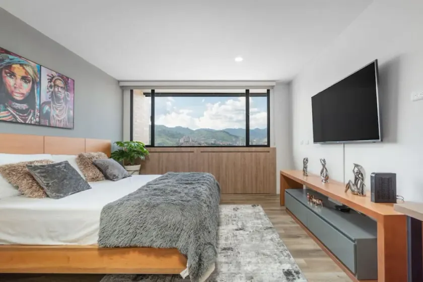 Go Living 1219 · Stunning loft, kitchenette, AC, GYM and co-work - Image 1