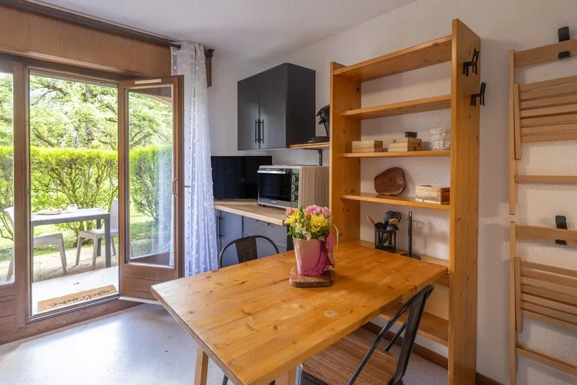 Studio cosy avec terrasse et jardin à Morillon – idéal pour famille ou couple - Image 1