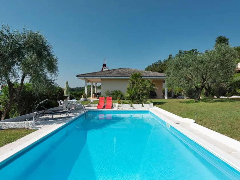 Merveilleuse maison de vacances privée pour 6 personnes avec WIFI, piscine privée, TV et terrasse - Image 1