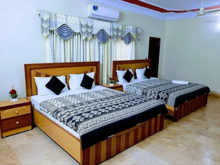Galaxy Inn Guest House - Image 1