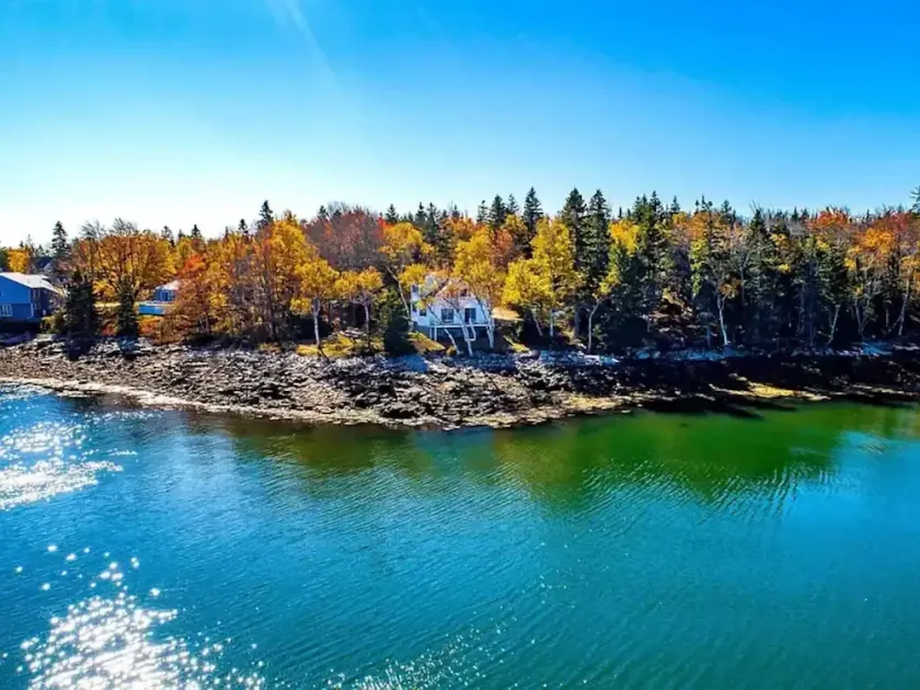 180 Degree Views w/ Beachfront Firepit & Stargazing Platform Near Acadia - Image 1