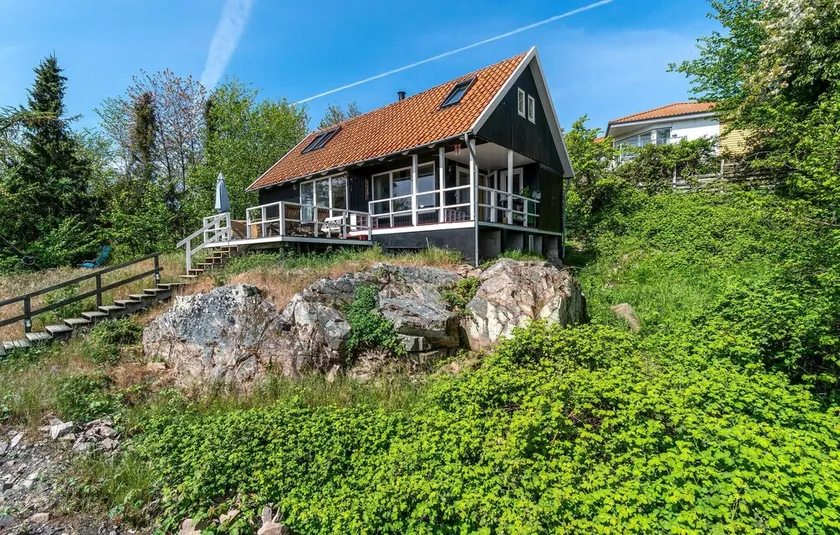 Nice home in Gudhjem with ethernet internet - Image 1