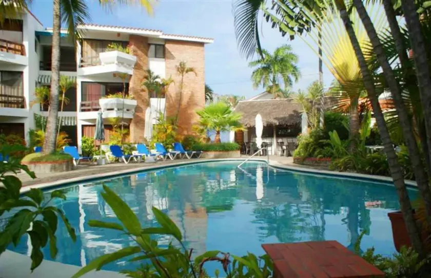 Cozy 1BD guest-friendly condo in central Sosua, Wi-Fi, cable TV, pool, security - Image 1