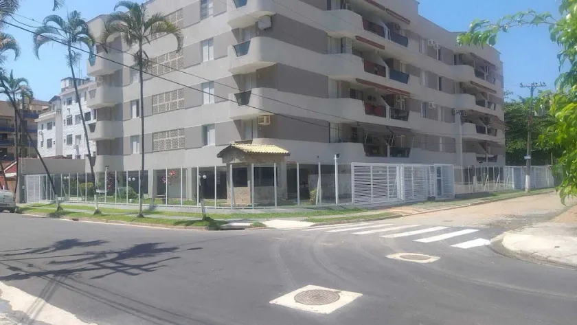 Excellent apartment, 250m from the beach, sleeps 8, 3 bedrooms, 1 suite, air conditioning in all rooms and Wi-Fi. - Image 1