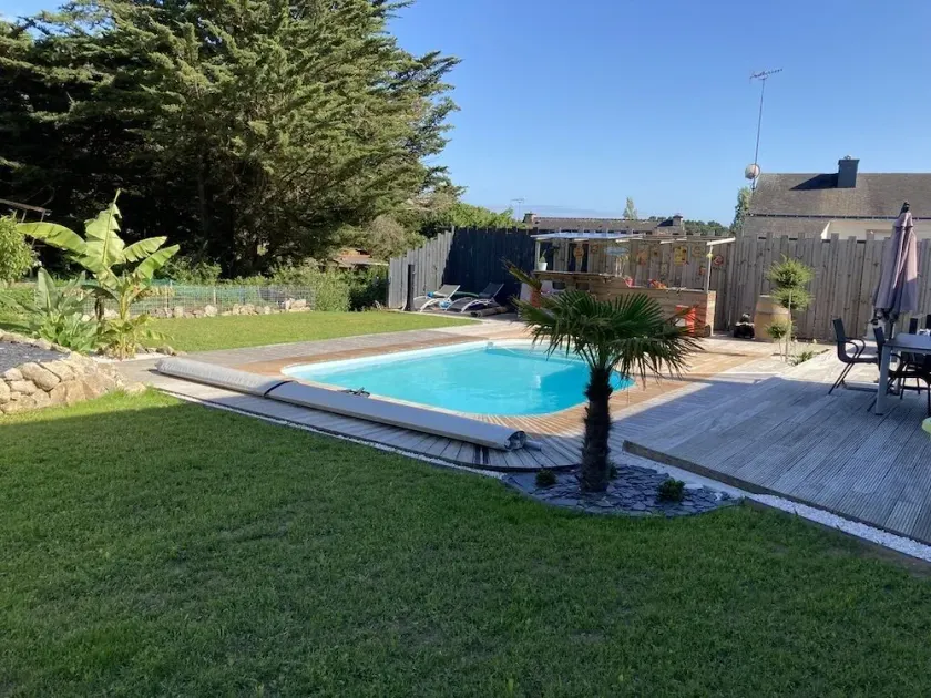Beautiful house on large plot for 9 people, 140 m2 with private pool - Image 1