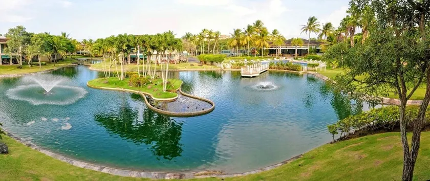 Giovanni Beachfront Community w Pools - Image 1