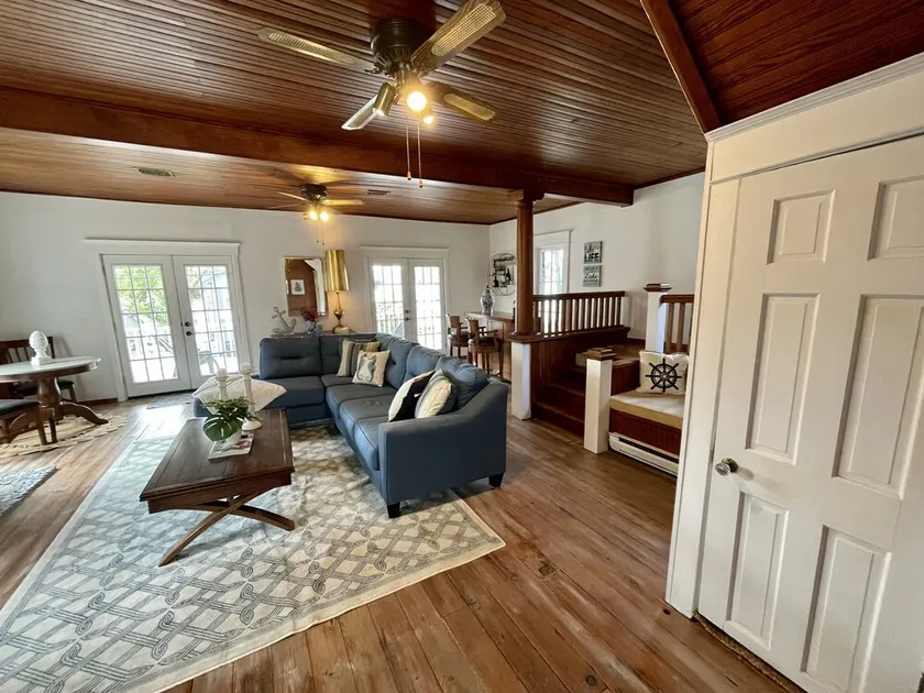 Lakeview Retreat, nearby Letchworth Park, SUNY Geneseo, Fingerlakes Wineries - Image 1