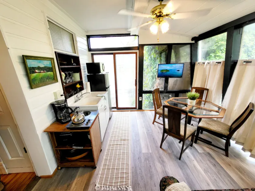 Arboretum Suite in the historic Manor House! - Image 1