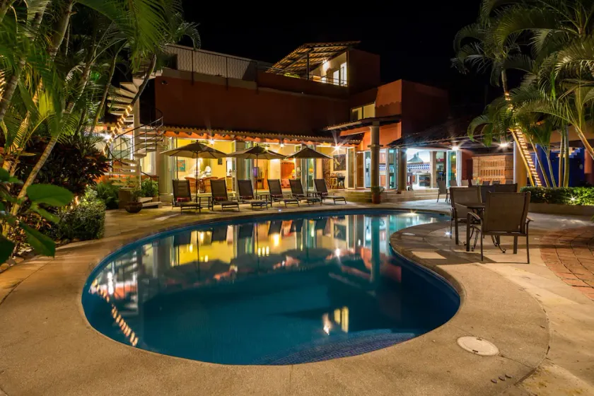 Two Casas and Two Pools, all for one price.......Near the Beach!!! - Image 1
