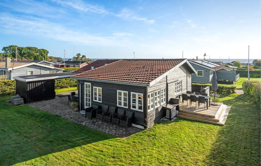 Stunning Home In Juelsminde With Wifi - Image 1