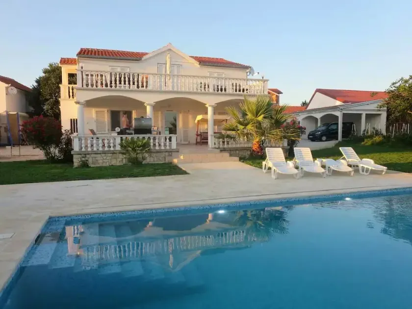 Villa Irmica - Impressive pool, spacious apartment (86 m²) - first floor - Image 1