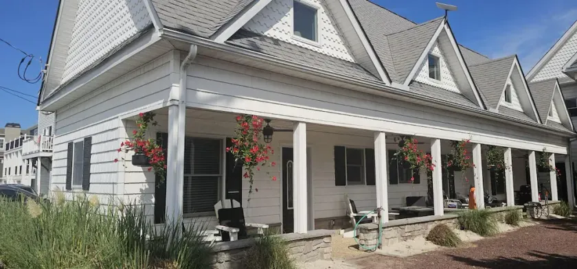 105 Bellevue St. Unit A – Your Dog Friendly Spot in the Heart of Dewey Beach! - Image 1