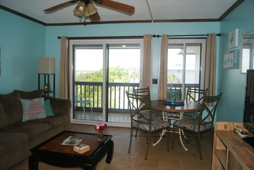 Condo Waterview 3e étage avec plage privée, court de tennis et piscines - Image 1