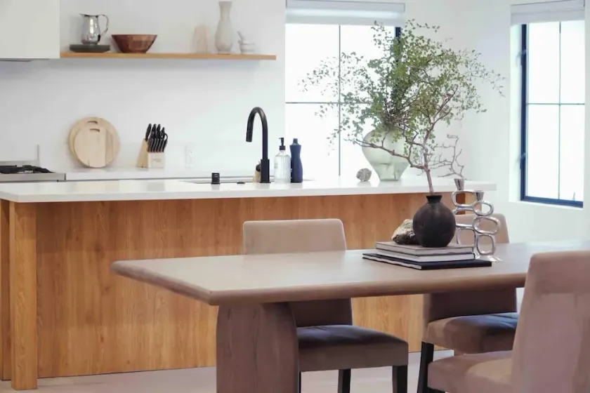 Sunny Elegant Designer House Near Beaches, Stadiums + - Image 1