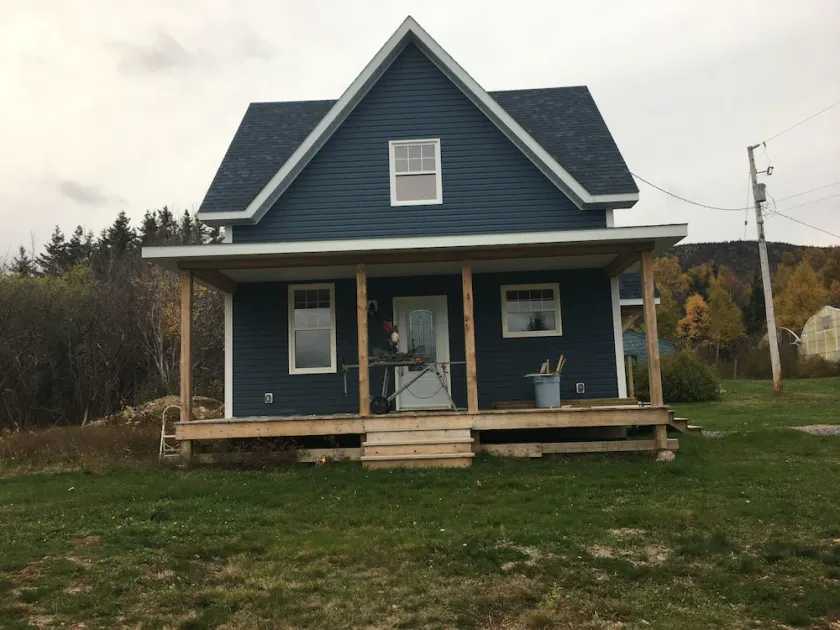 New! Fabulous Farmhouse - Image 1