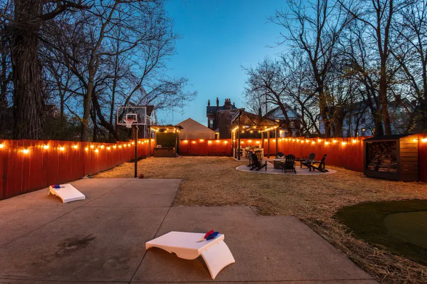 Outdoor Oasis-New 4 BR w/PuttPutt, Hottub, Firepit - Image 1