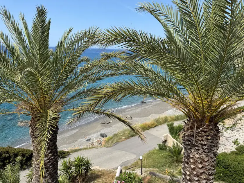Anatolika beach cottage - Image 1