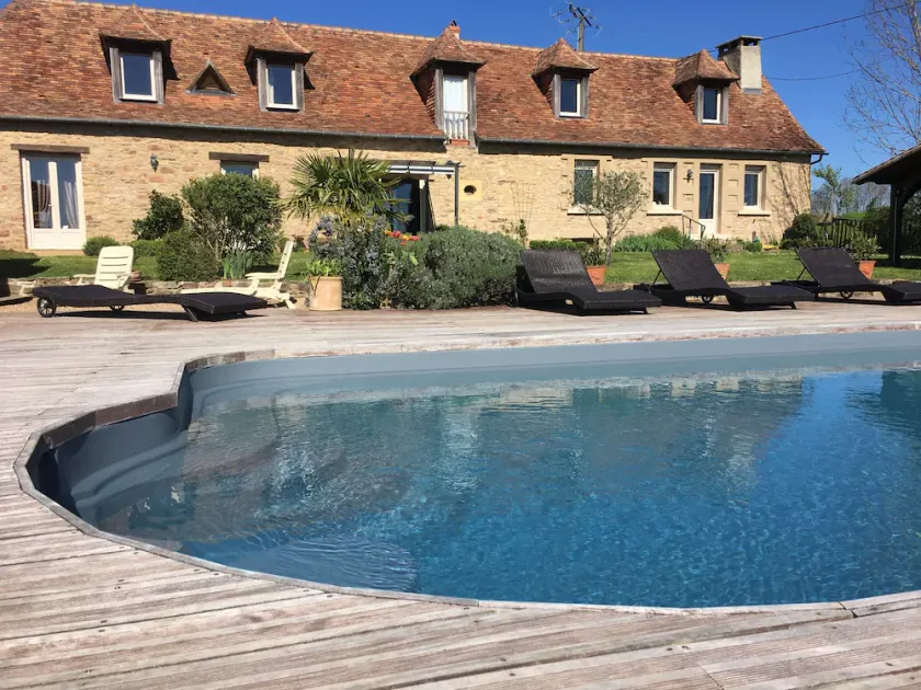 Country House with Pool; Sleeps 14 - Image 1