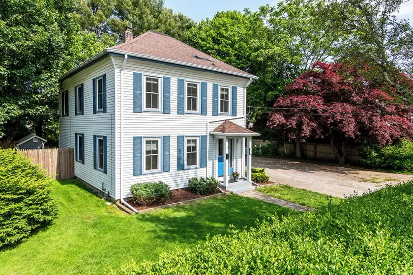 Quaint/updated. Downtown Wakefield/shops/bike path. Narragansett Beaches 3 mi. - Image 1