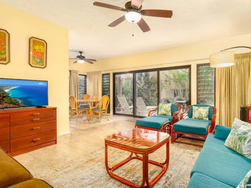 Comfy Ground Floor Condo w/Lanai, Updated Kitchen, Flat Screen, WiFi–Kaha Lani 116 - Image 1