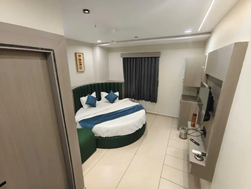 Hotel Signature Bopal - Image 1