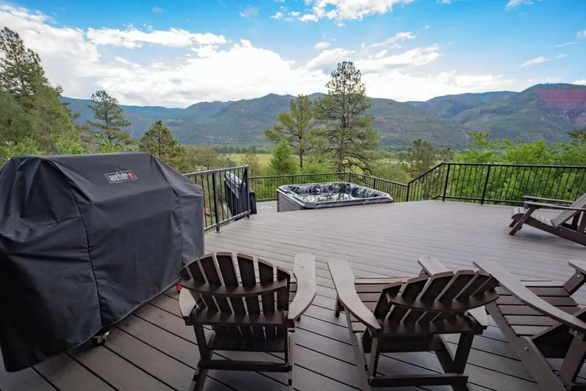 Luxury Home with Great Views, Decks, Hot Tub, AC - 15 Min to Downtown Durango - Image 1