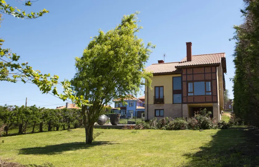 Einfamilienhaus in Vollunterkunft - Image 1