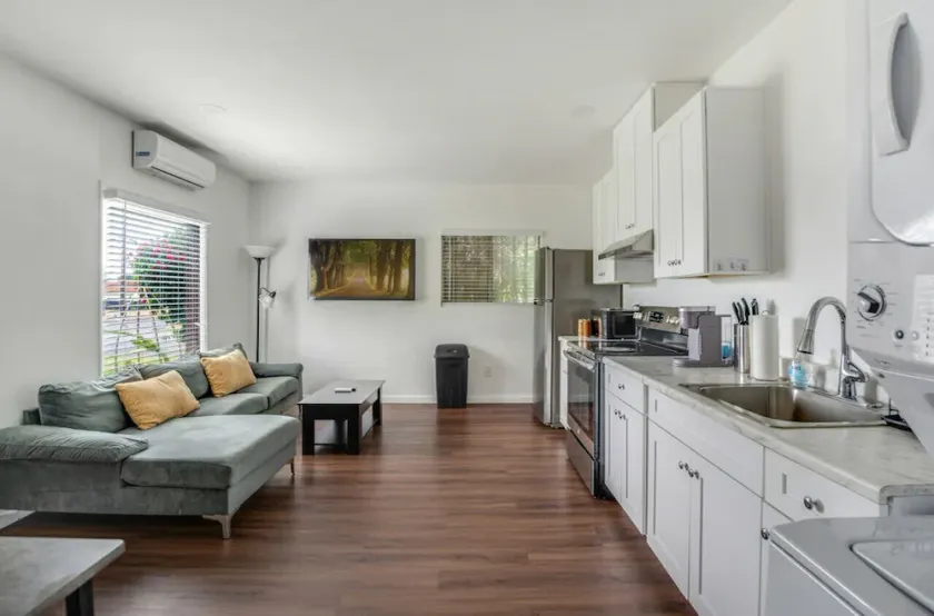 2BDRM ADU | 4min2Hospital | Close To Freeway - Image 1