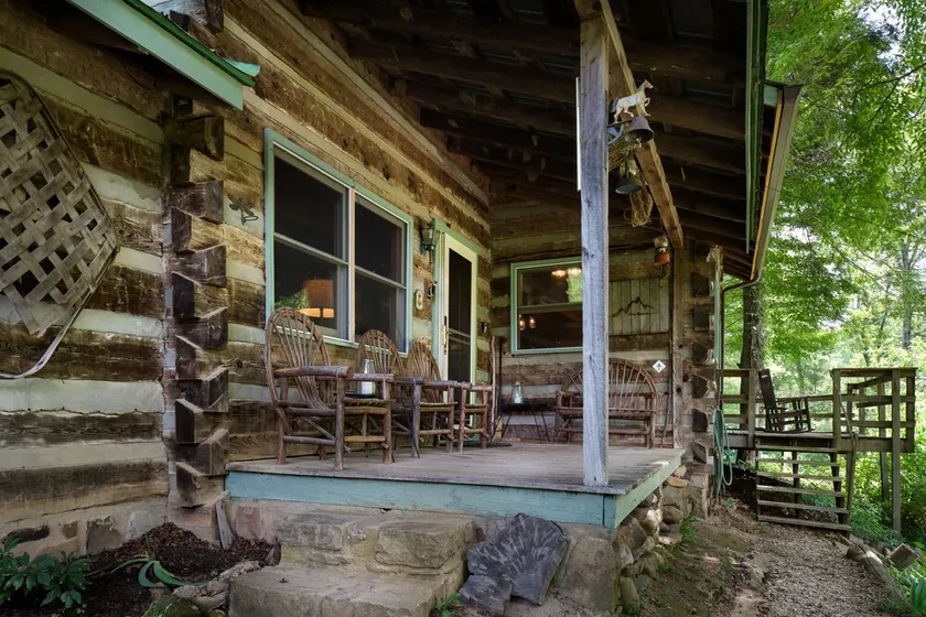 WE ARE OPEN!  Authentic log cabin on Paint Creek, 0.5 mi to Appalachian Trail - Image 1