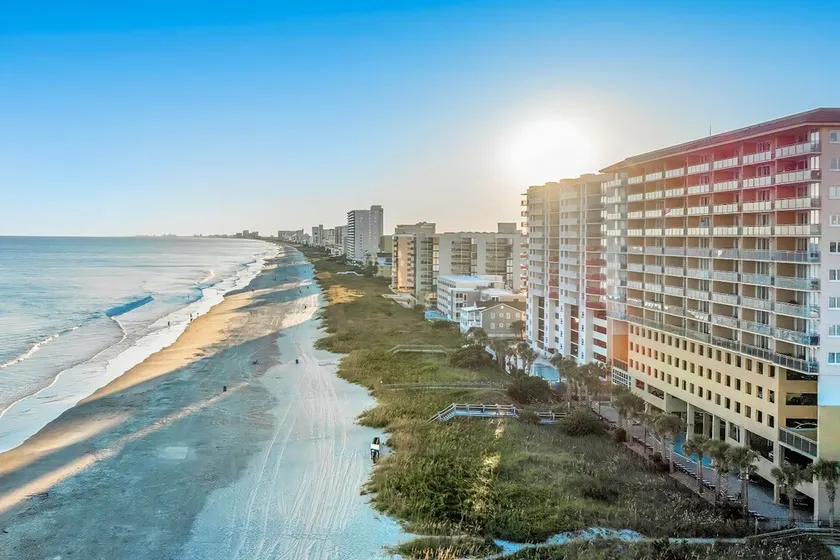 Smukke Oceanfront 3 værelses Condo, Bahama Sands 809! - Image 1