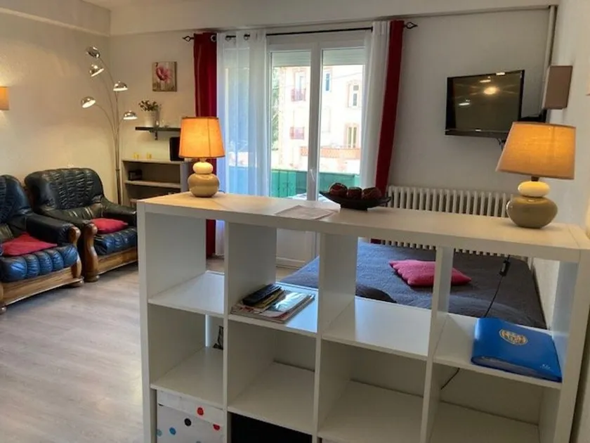 Sunny Studio with Balcony, Parking, and WiFi in Amélie-les-Bains - Image 1