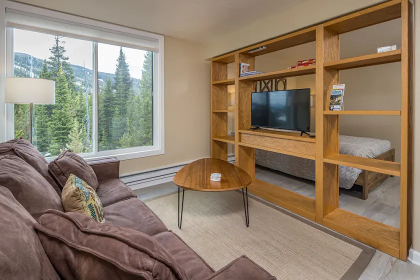 Condo in Big Sky Resort Mountain Village, close to slopes - Hill Condo Studio - Image 1