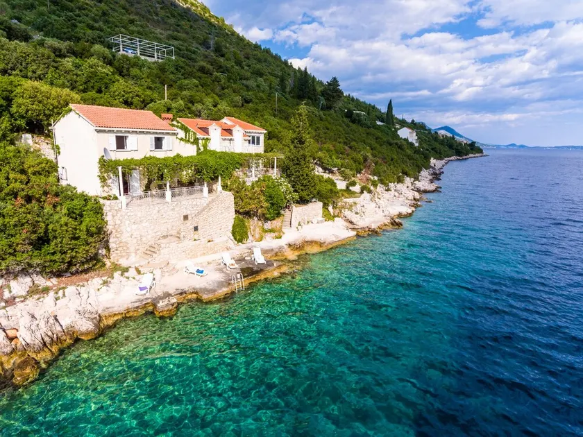 Mediterranean Holiday House near Dubrovnik with direct sea access - Image 1