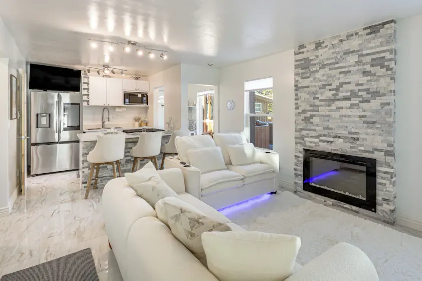 Newly Renovated, Modern Mtn Getaway: Pets Welcome! - Image 1