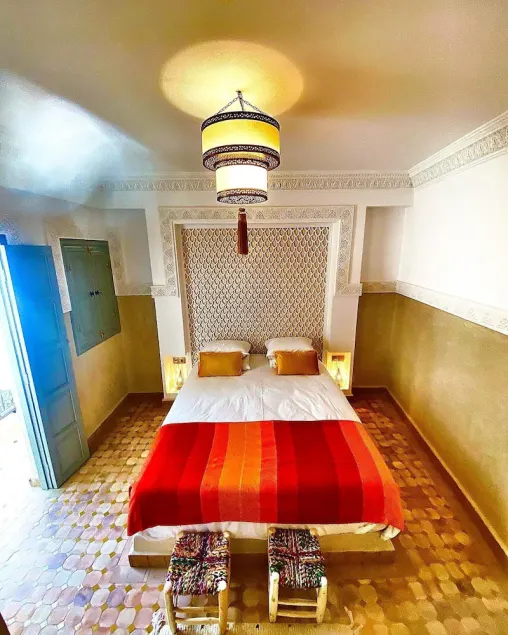 Yellow room - Image 1