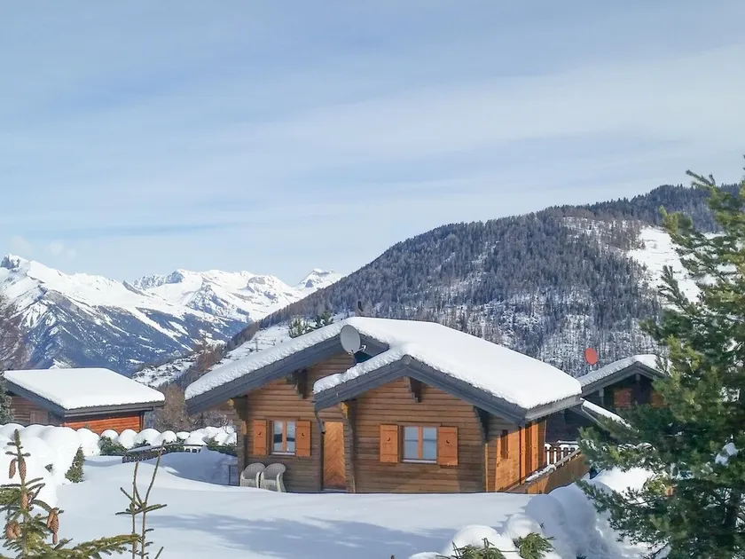 Klassisk och komfortabelt feriehus i La Tzoumaz, 4 Vallees, Schweiz för 8 personer - Image 1
