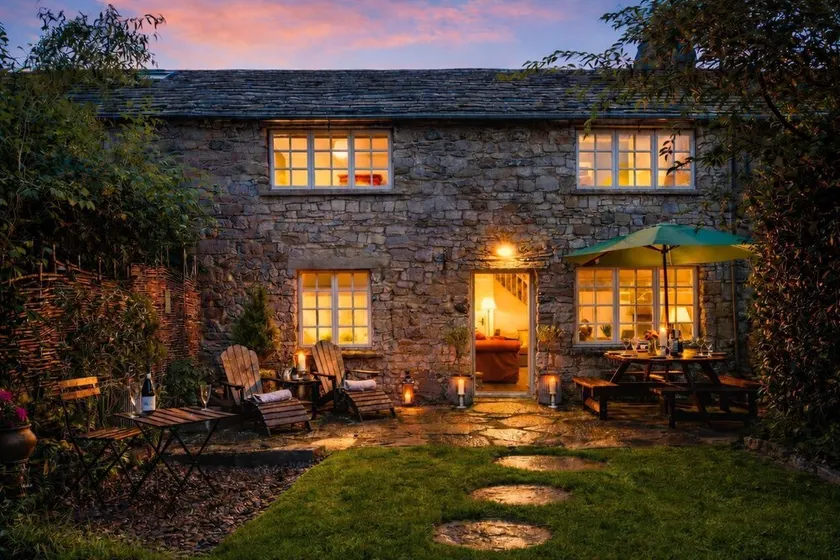 Bridge End Cottage - Riverside, Hot Tub, Sleeps 8 - Image 1