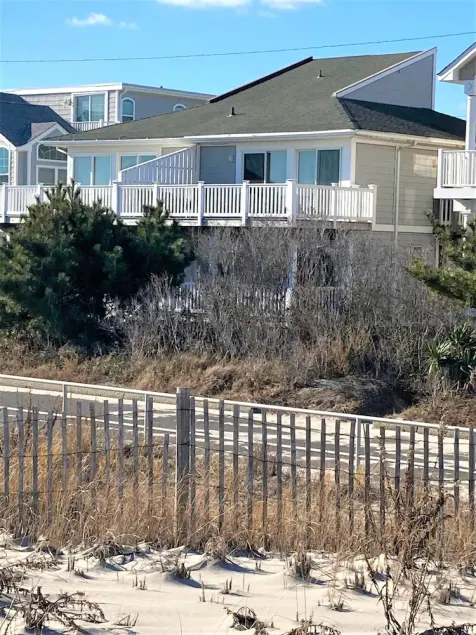 Beautiful Beachfront rental!!   Spectacular Ocean Views! - Image 1