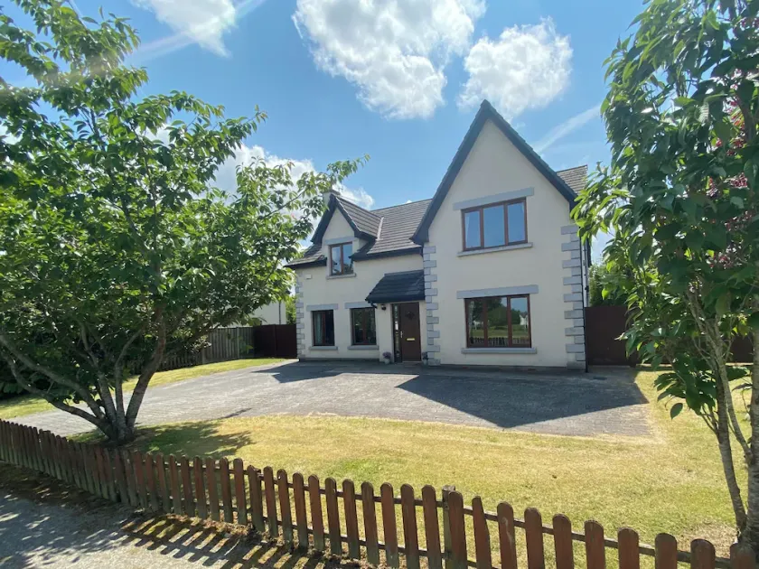 Very spacious, comfortable house sleeps 10 Tullow South East Ireland - Image 1