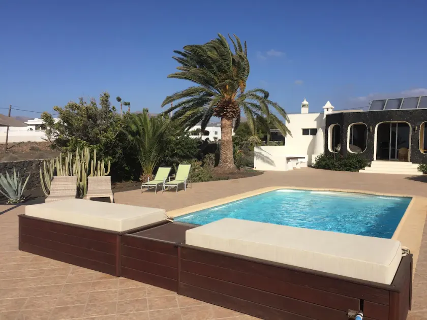 Casa Sin Pena Lanzarote med pool, jacuzzi og sauna - Image 1