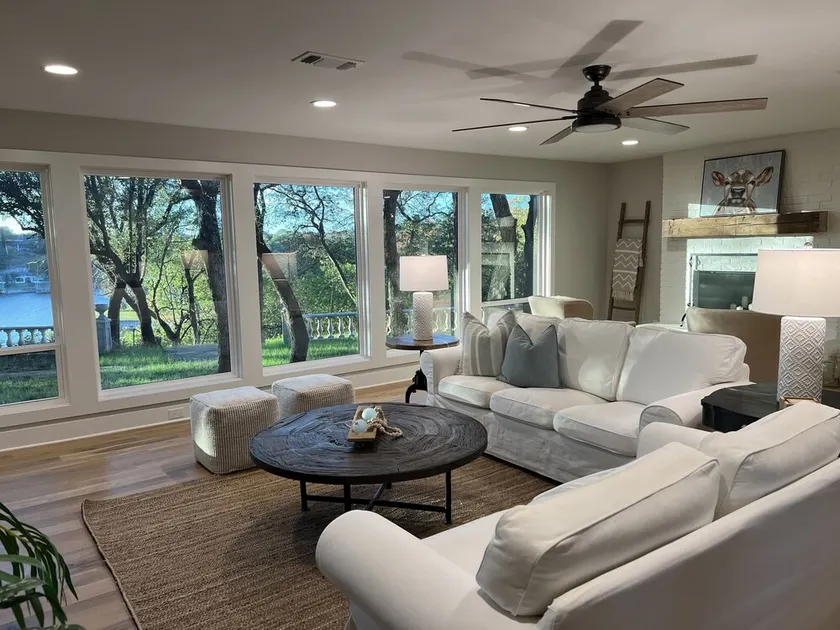 Lakefront farmhouse. Private dock. Gated 2+ ac. Eagle Mtn Lake, Fort Worth, TX - Image 1