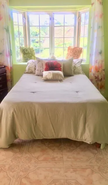 Bamboo Breeze Inn Vacation Home Rental, 5 miles up the hill from coastal Priory - Image 1