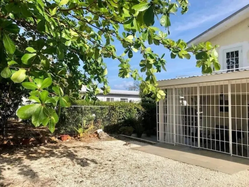 Modern Condo With Great Location on the West Coast - Image 1