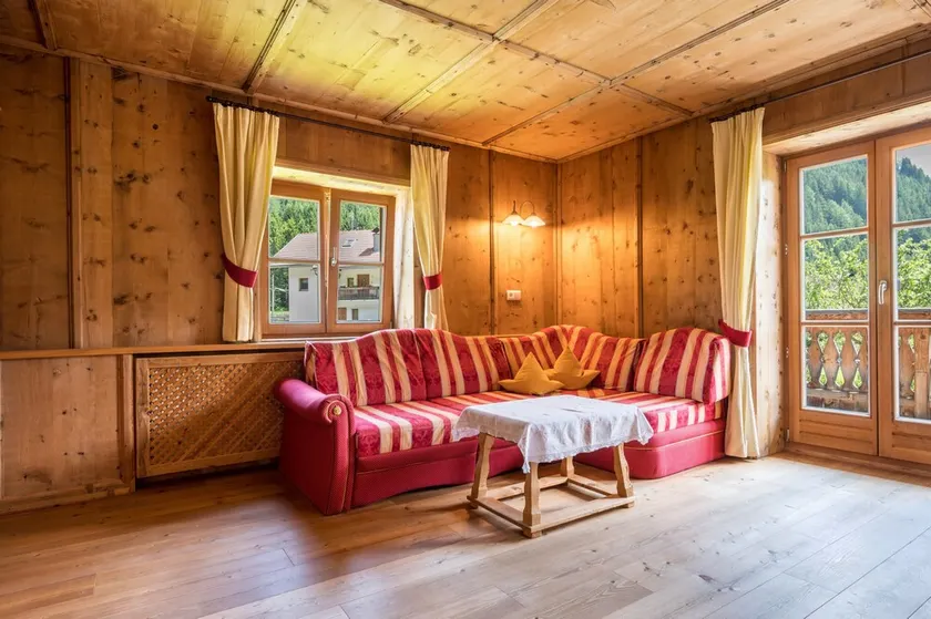Ferienwohnung 'Mitterbruggehof Alpenrose' mit Bergblick, Gemeinschaftsgarten und WLAN - Image 1