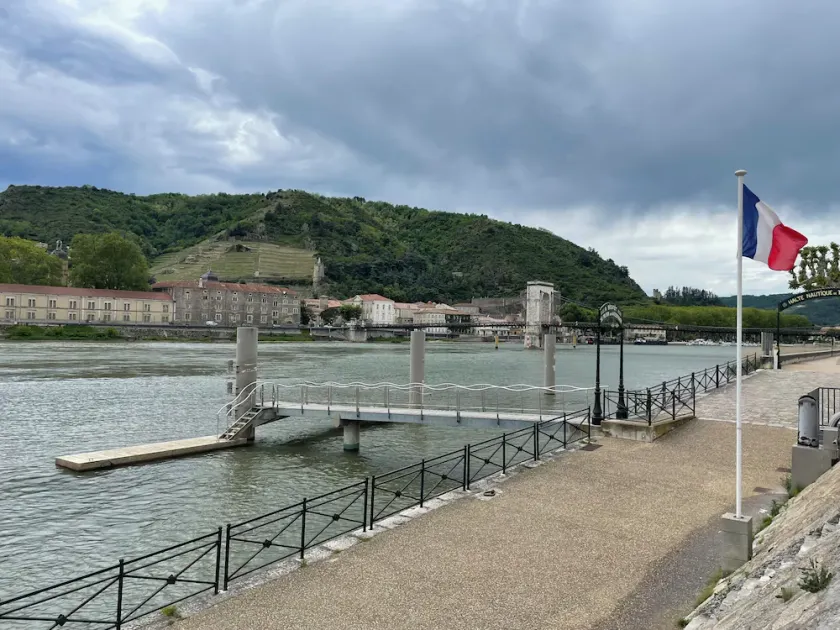 La Bâtie - Terrasse avec Vue imprenable sur le Rhône, 3 chambres, 3 salles de bain - Image 1